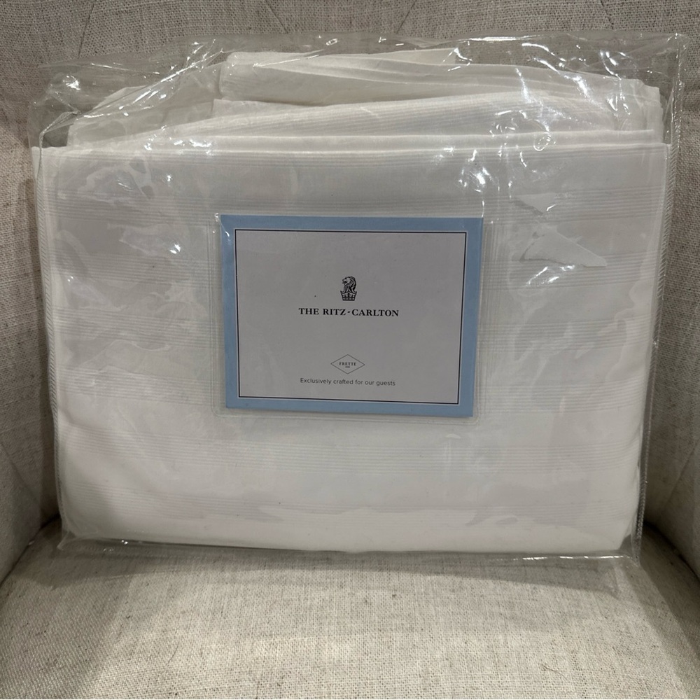 NEW Frette for The Ritz Carlton White Tuxedo Stripe Queen Flat Sheet Luxury 400
